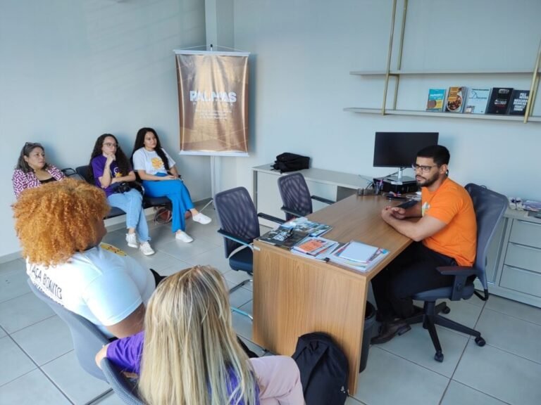 Gestor municipal debate elaboração do Orçamento Criança e Adolescente em Palmas