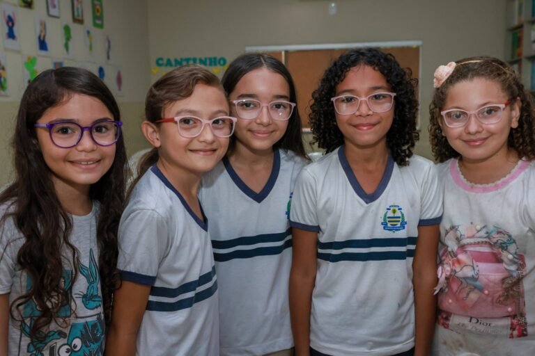 Município de Palmas distribui óculos de grau a estudantes da rede pública