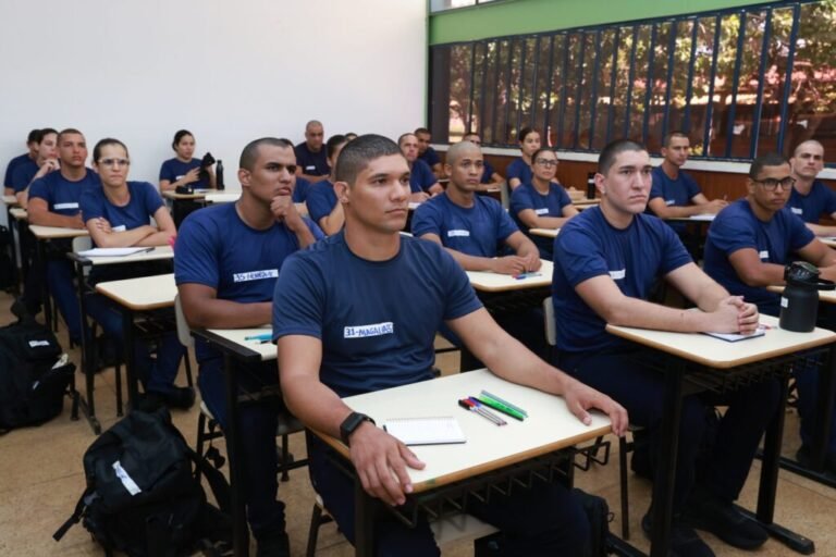 Novos aprovados da Guarda Metropolitana começam instrução com armas e prática de tiro