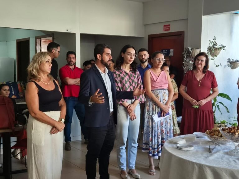 Palmas reúne tutores e novos profissionais de saúde da comunidade