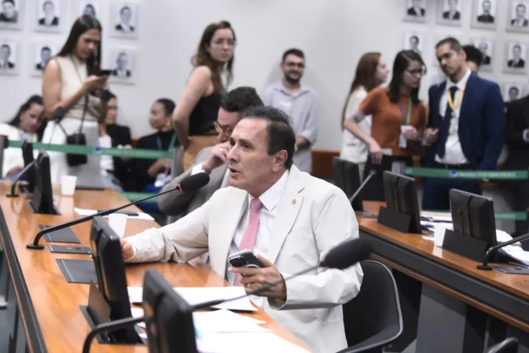 Câmara aprova propostas sobre oxigênio medicinal e gestão hídrica