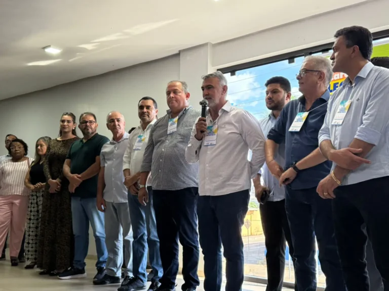 Amélio Cayres propõe expansão de medicina gratuita na Unitins para o Sudeste após sucesso no Bico: ‘é hora de crescer’