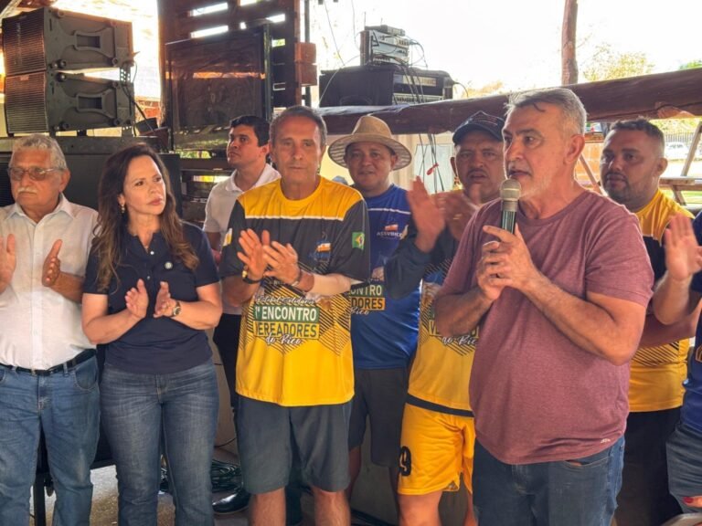 Amélio ressalta papel dos vereadores em encontro no Bico: ‘Valorização deve ir além das eleições’