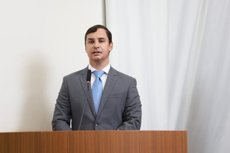 Carlos Velozo, prefeito em exercício, assegura estabilidade e continuidade dos serviços em Palmas