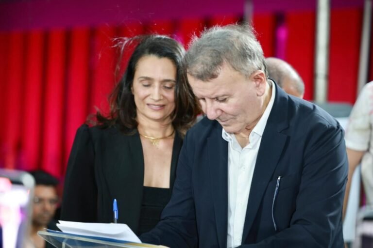 Eduardo Siqueira Campos e secretária de Ação Social reforçam atendimento socioassistencial em Palmas com entrega de veículos