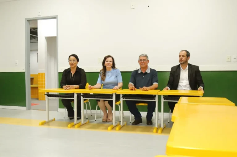 Senadora Dorinha entrega CMEI em Cristalândia, destaca municipalismo e recebe apoio para Governo